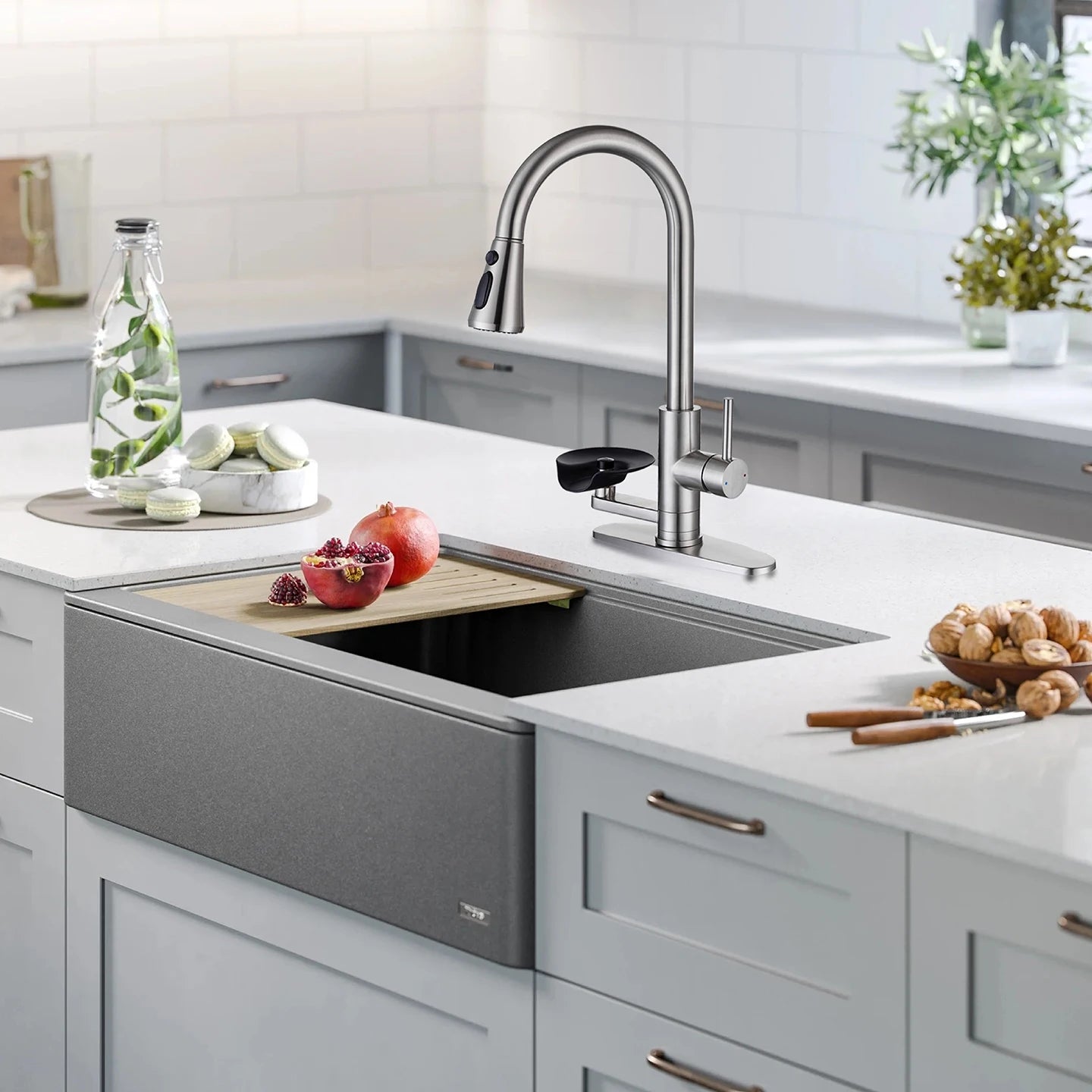 Kitchen Pull Out Faucet With Cup Washer Modern One Handle Kitchen Sink Faucet 3 Function Rotatable 360° Sink Faucet Chrome